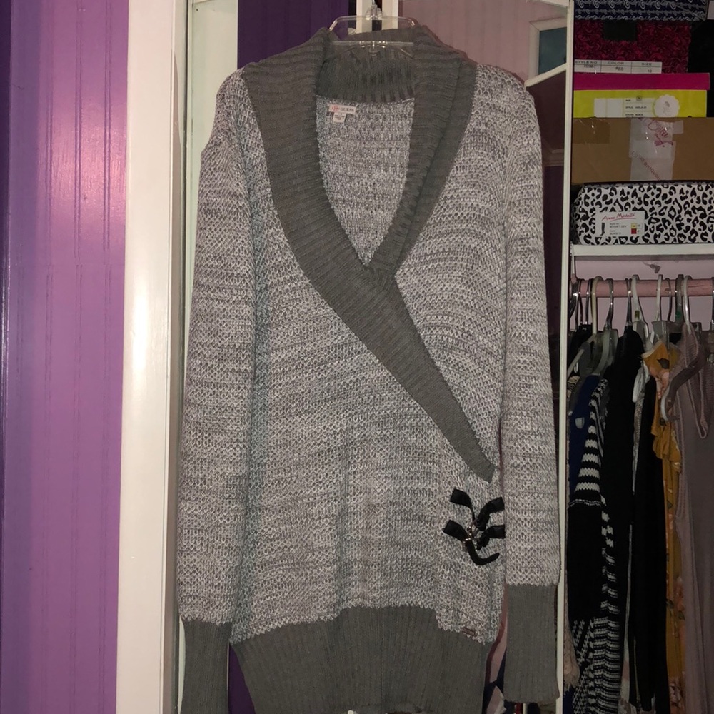 Guess sweater